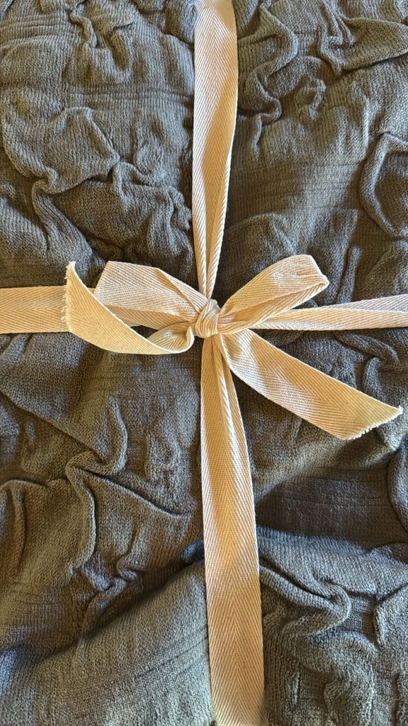 Manta Relief Knit Olive 1,40 x 1,78 cm