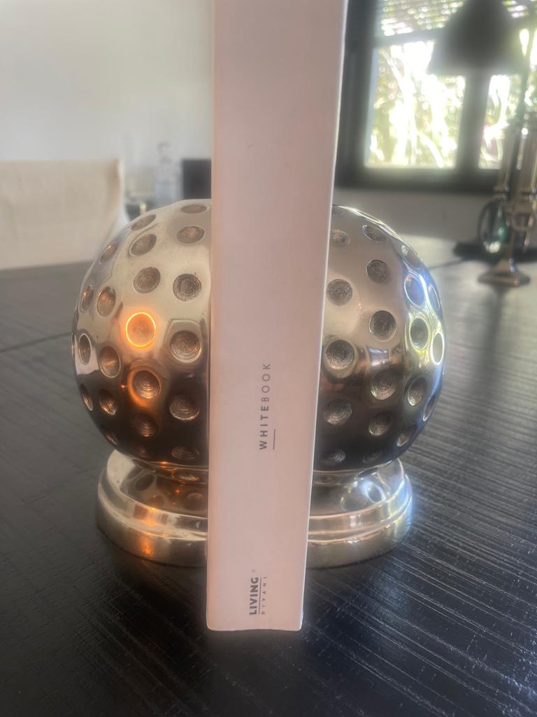 Sujeta libro Golf