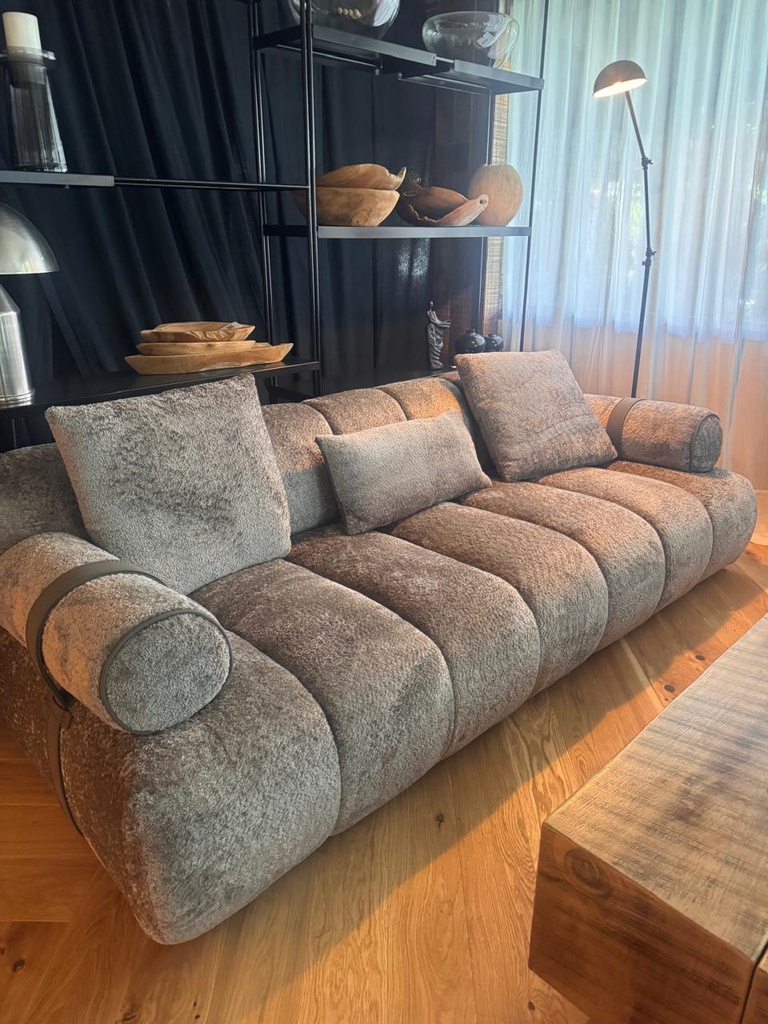 Sofá Tres Cuerpos Grey (238 de ancho x 109 de profundidad x 72cm de alto)