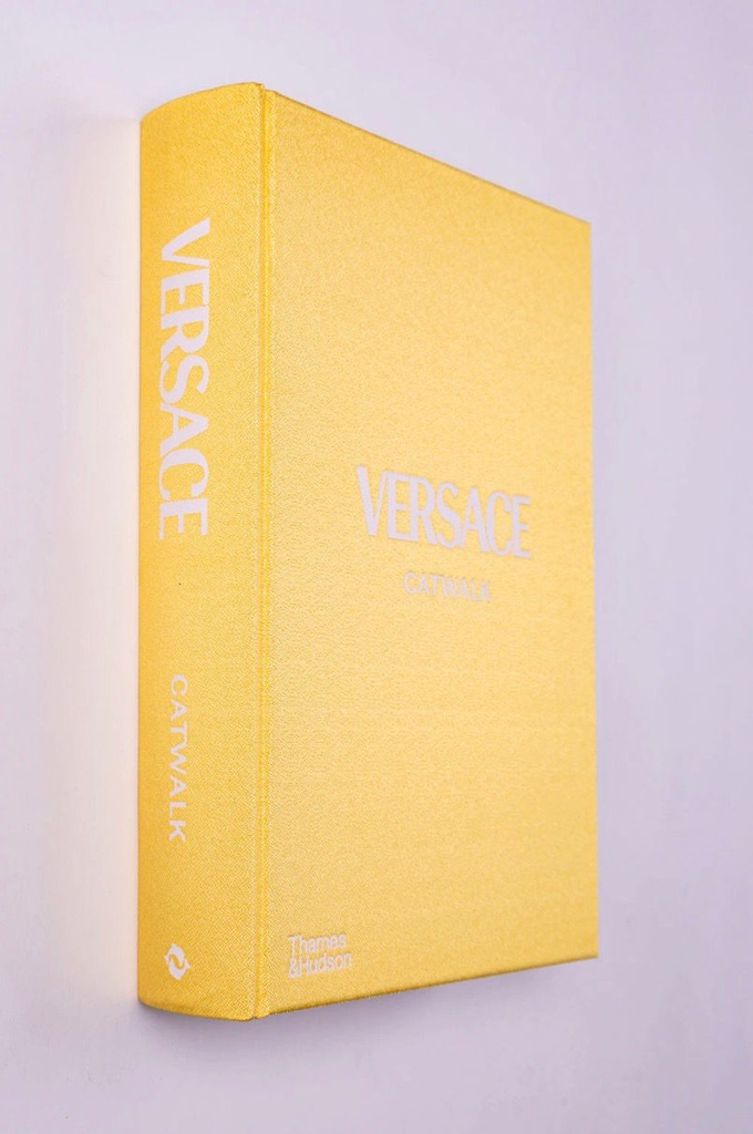 Libro Versace Catwalk