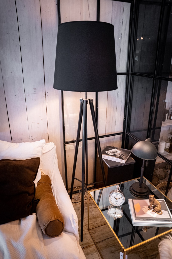 Lampara de pie Tripode