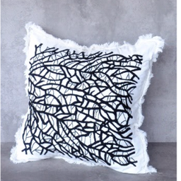 Almohadón Bordado Coral